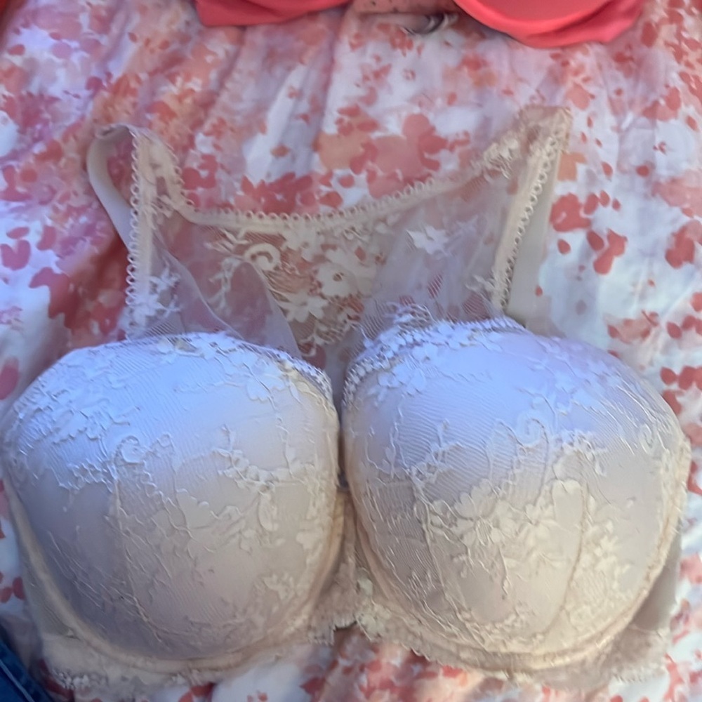 Vs bra
